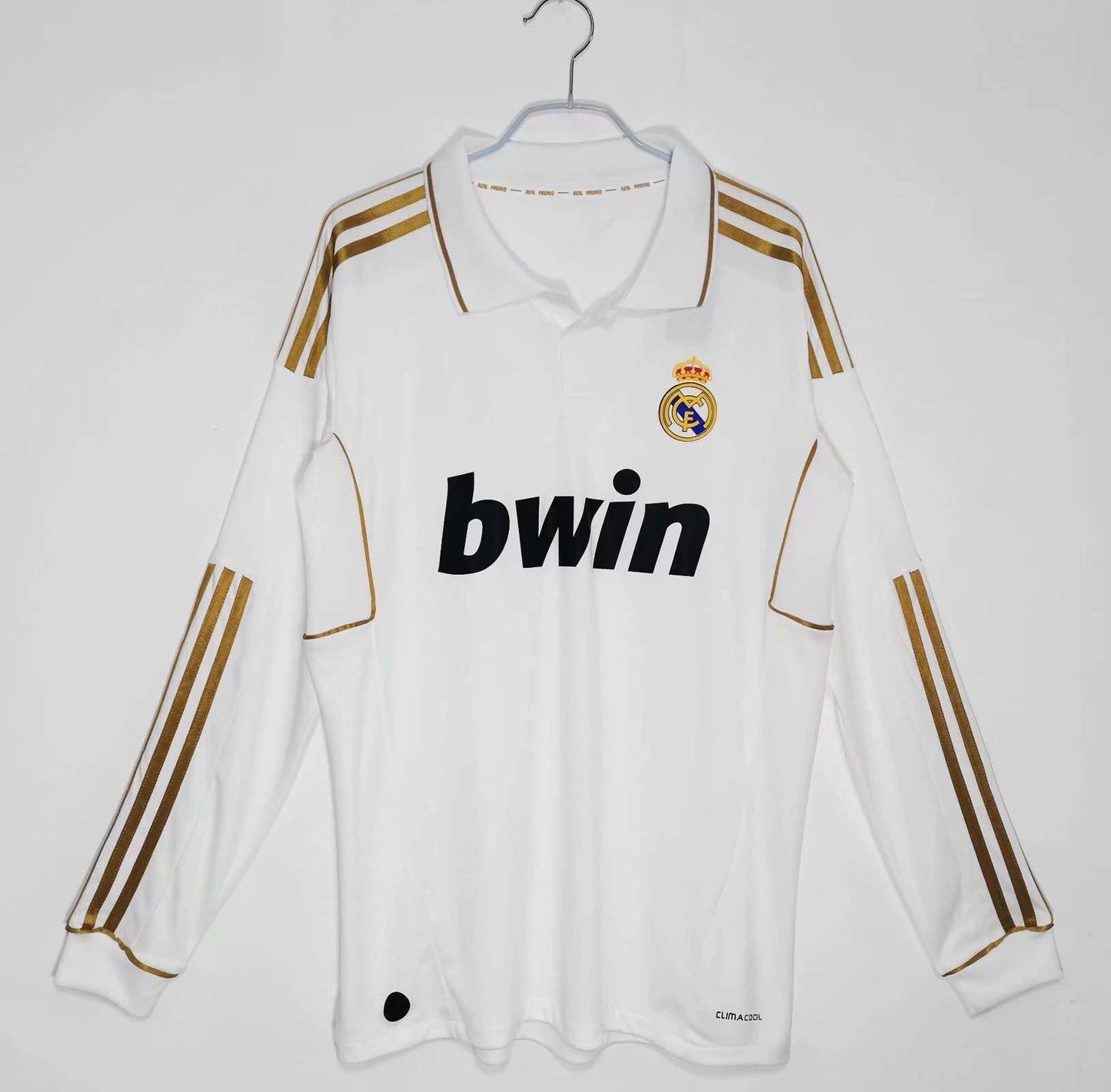 Mesut Ozil Real Madrid 2011/12 Home Jersey - Long Sleeves Retro Player Edition