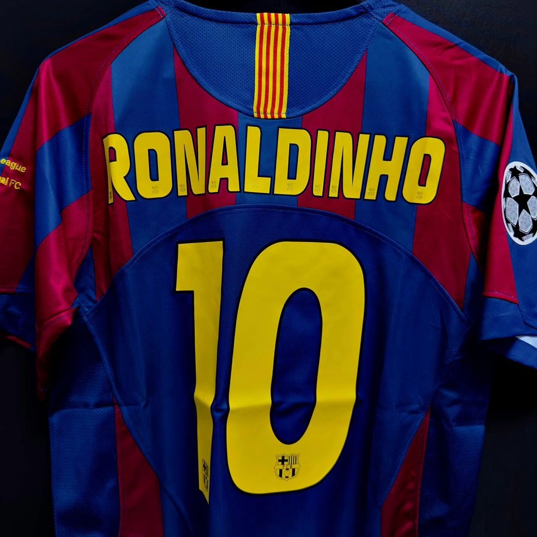 Ronaldinho Barcelona 2007 Champions League Retro Short Sleeve Jersey