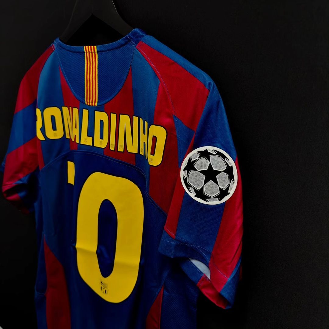 Ronaldinho Barcelona 2007 Champions League Retro Short Sleeve Jersey