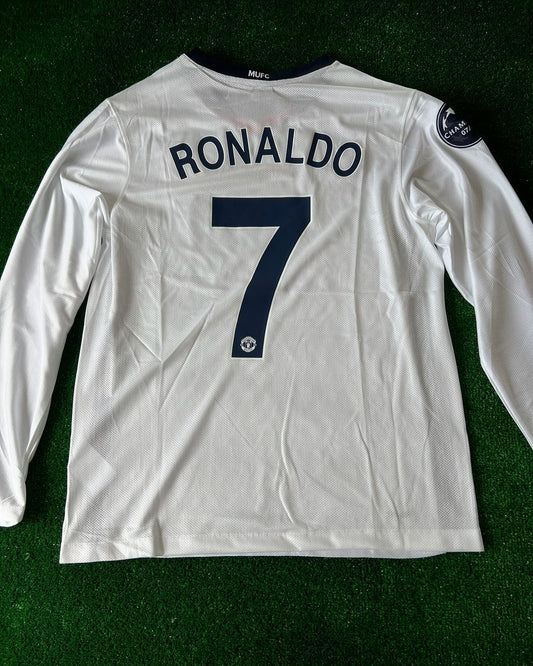 Cristiano Ronaldo Manchester United White Long-Sleeve Retro Football Shirt