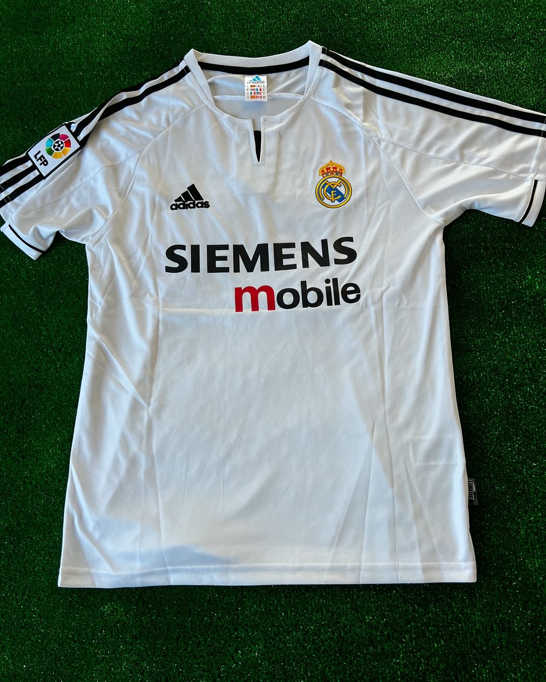 David Beckham Real Madrid 2003/04 White Retro Jersey