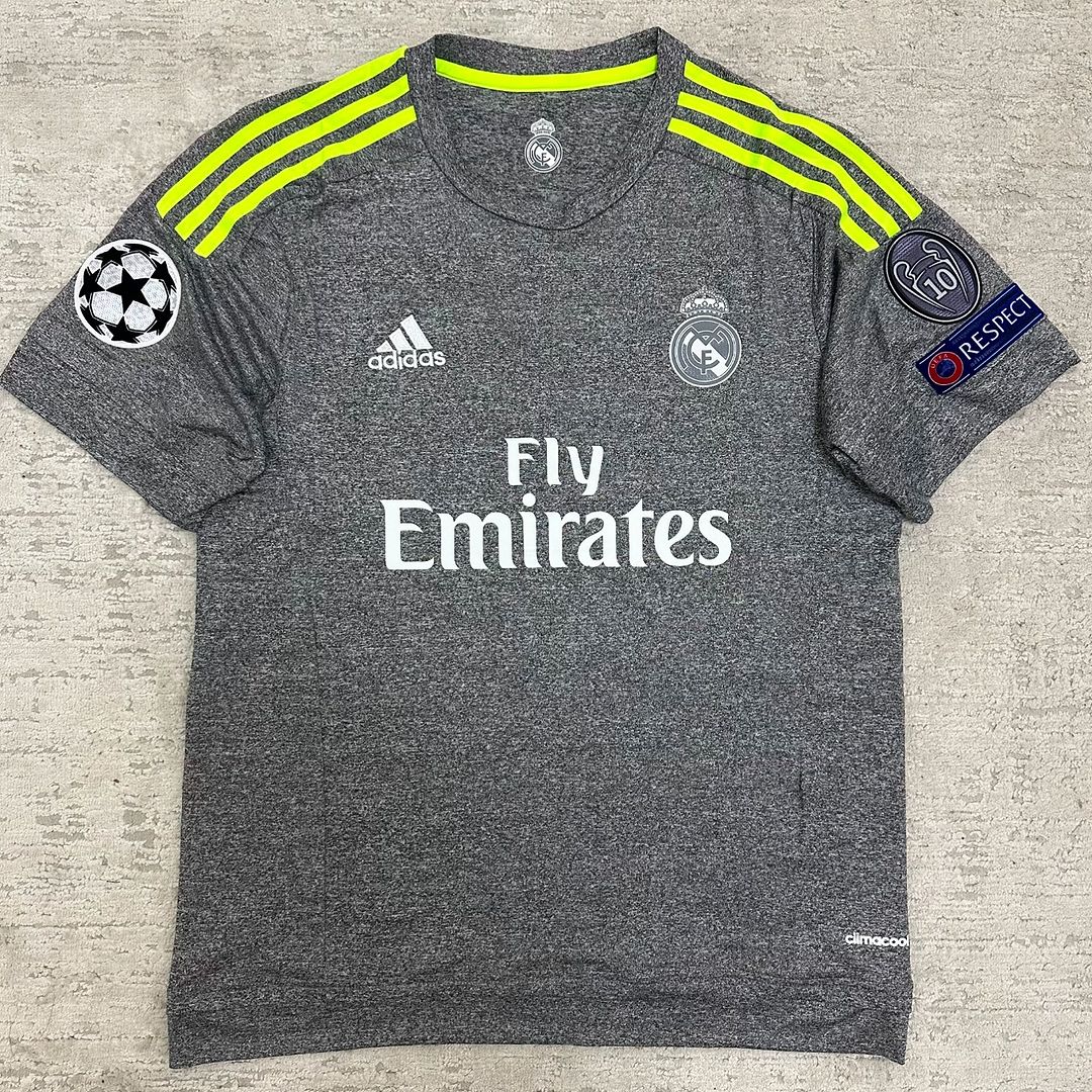 Cristiano Ronaldo Real Madrid 2015 2016 Grey Retro Jersey