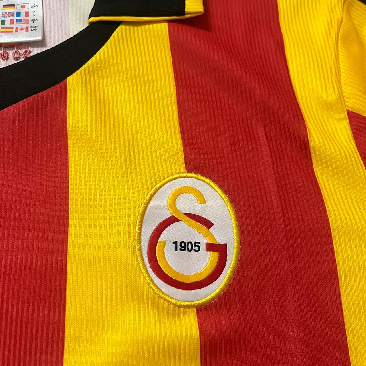 Galatasaray UEFA 2000 Sezon Sari Kirmizi Retro Forma Jersey