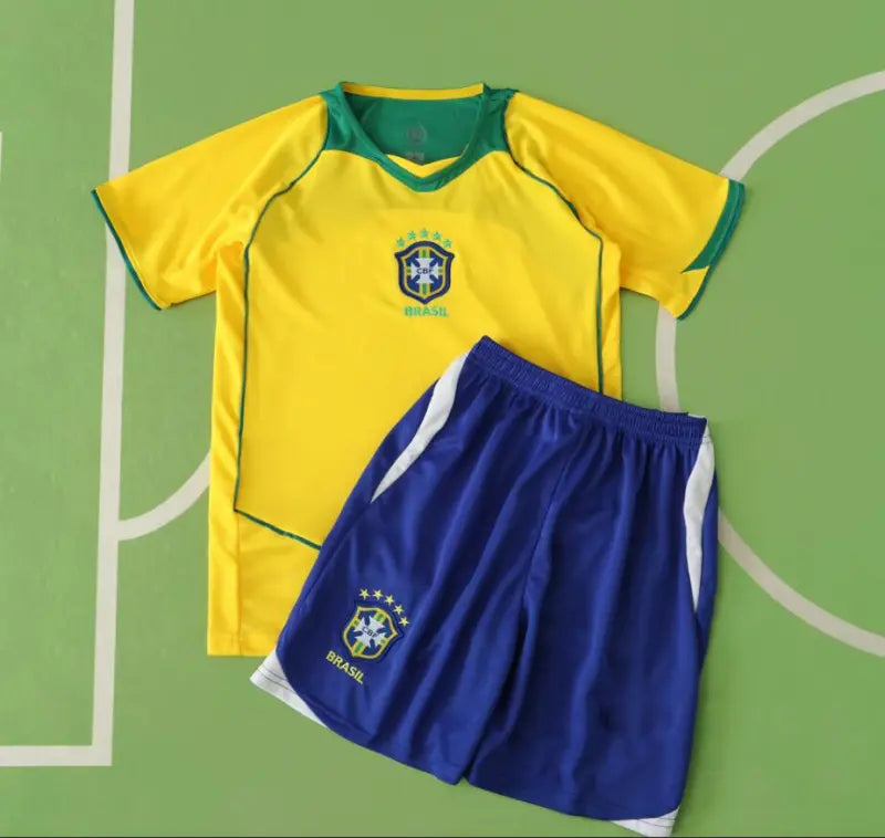 Ronaldo Nazario El Fenomeno Brazil Retro Kids kit Kindertrikot Cocuk formasi maillot enfant camiseta kindertrui