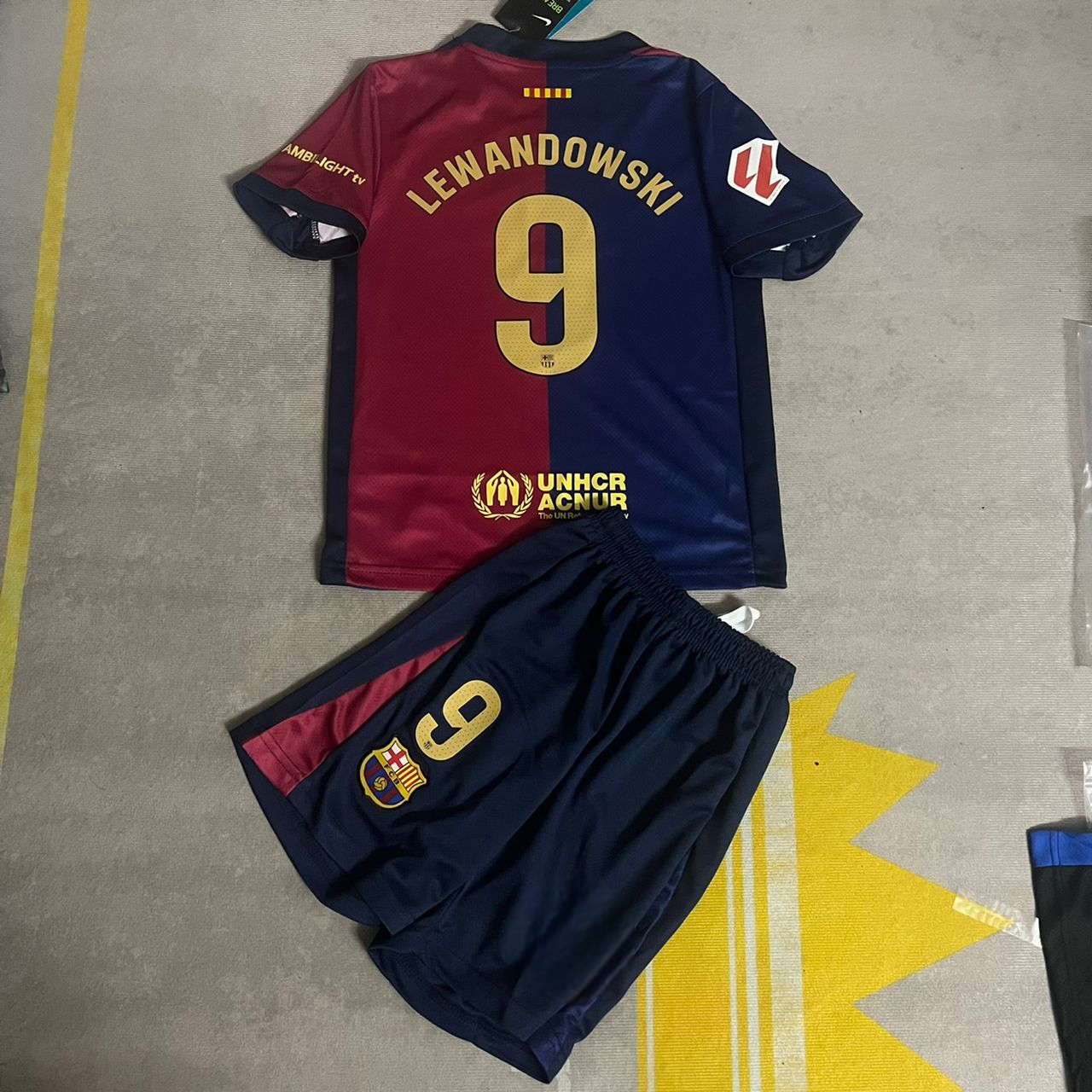 Robert Lewandowski Barcelona Kids Kit Kindertrikot Maillot Enfant Kindertrui (Ages 3-13)