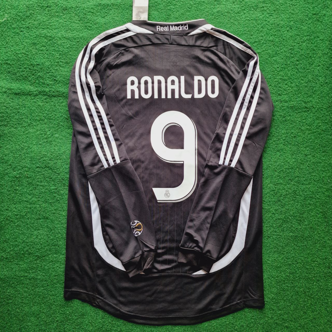 Ronaldo Nazario Real Madrid 2006/07 Third Long-Sleeved Retro Football Jersey