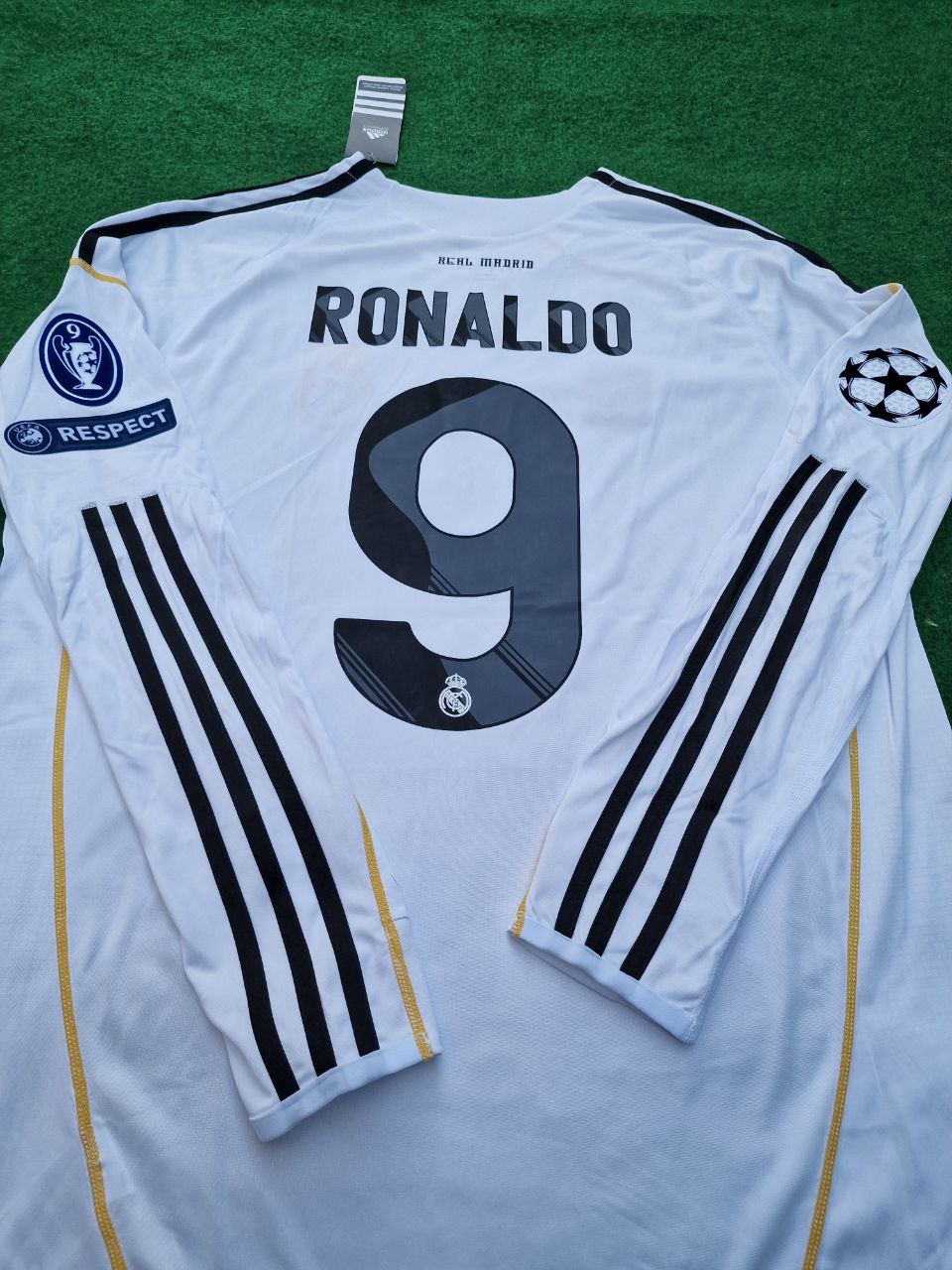 Cristiano Ronaldo Number 9 Real Madrid 2009 Retro Jersey