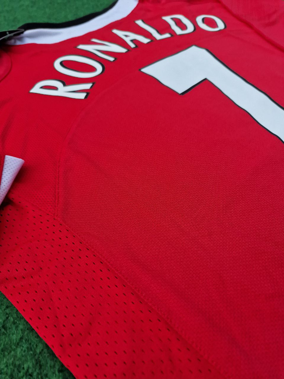 Cristiano Ronaldo Manchester United 2005 Retro Football Jersey