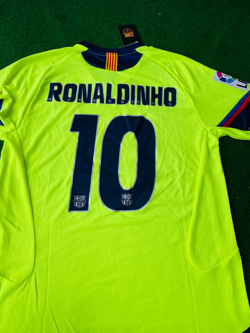 Ronaldinho Barcelona 2006 season Retro Green  Short Sleeve Jersey