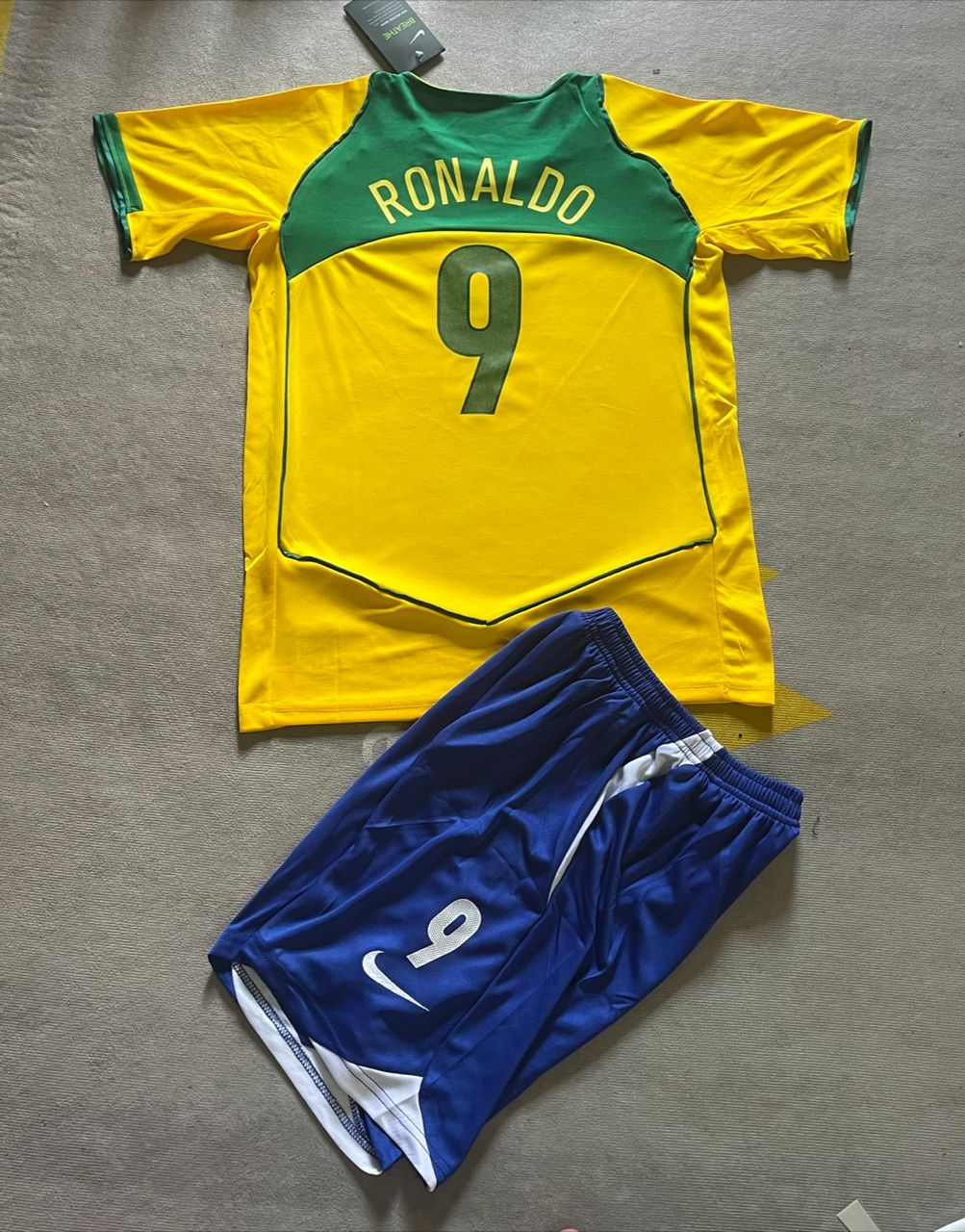 Ronaldo Nazario El Fenomeno Brazil Retro Kids kit Kindertrikot Cocuk formasi maillot enfant camiseta kindertrui